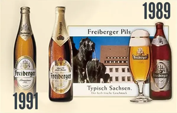 Ein Werbeplakat zeigt zwei Flaschen Bier und ein Glas neben einer Bildkarte mit einem Pferd vor Gebäuden.