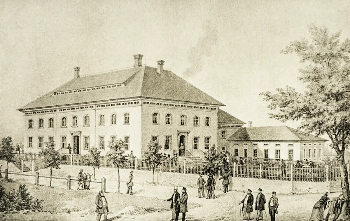 Historische Zeichnung einer Brauerei mit großem Hauptgebäude und Nebengebäuden. Mehrere Personen stehen vor dem Gelände.